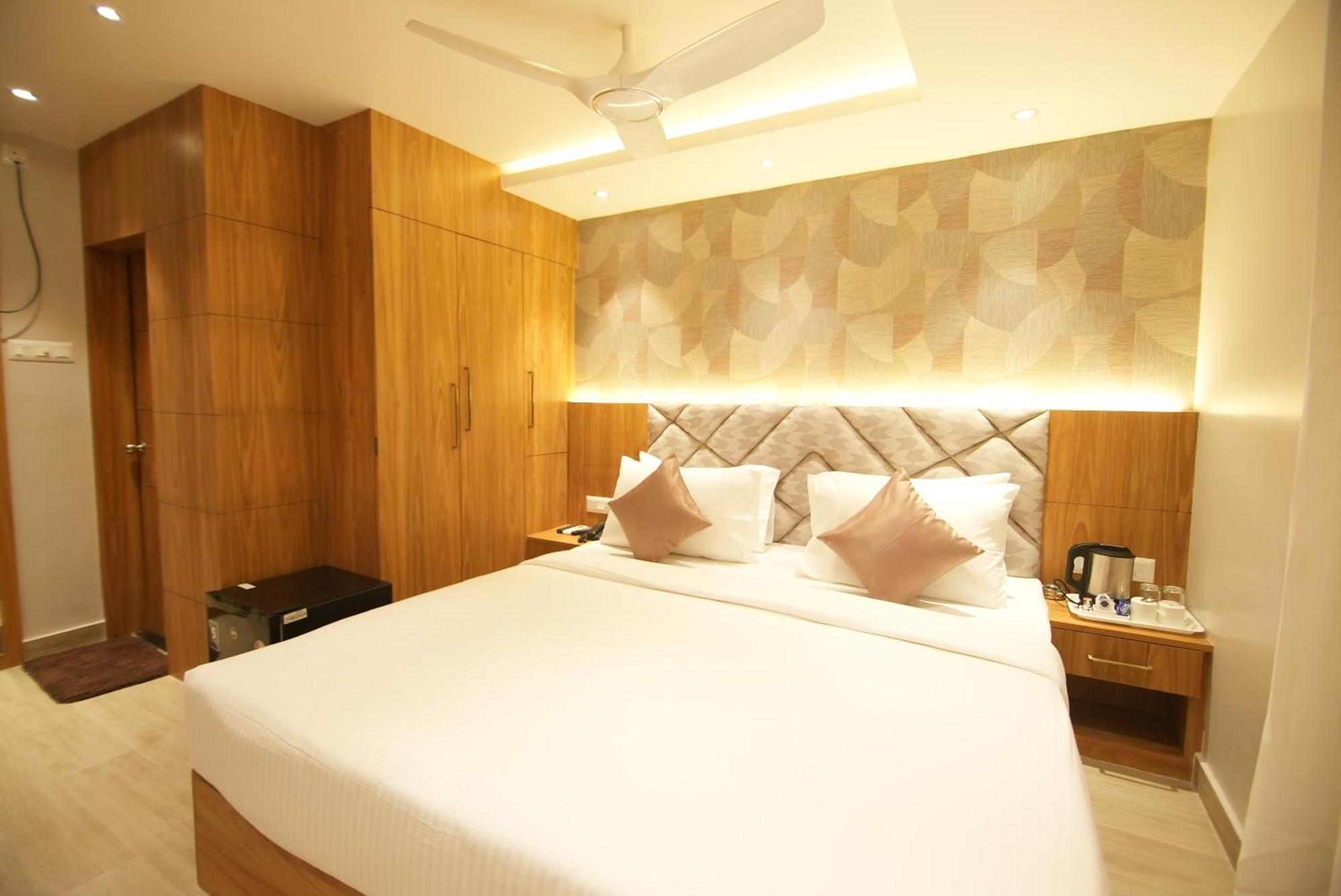 Hotel Dc Star Kolkata Exterior photo